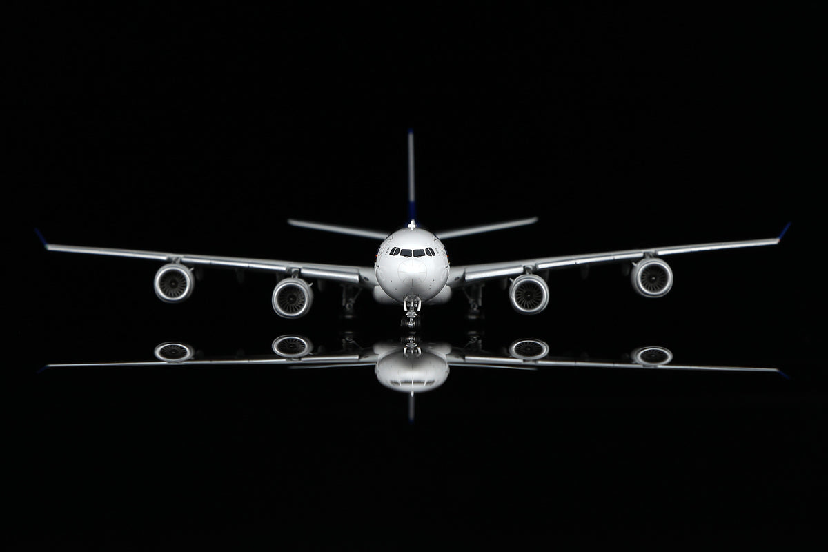 1/400 Singapore Airlines Airbus A340-500 9V-SGC A530103 - image 8
