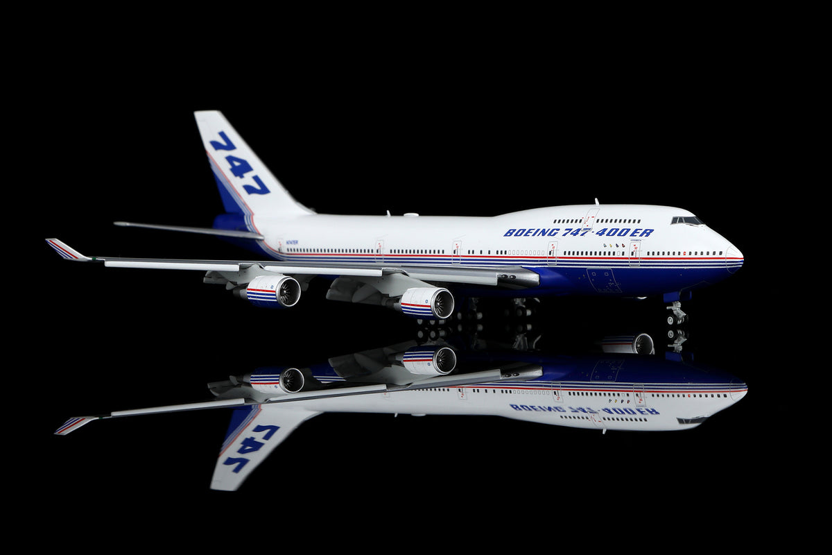 1/400 Boeing 747-400 Boeing Company N747ER B611601F Flaps Down - image 3