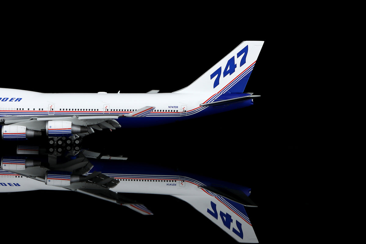 1/400 Boeing 747-400 Boeing Company N747ER B611601F Flaps Down - image 6