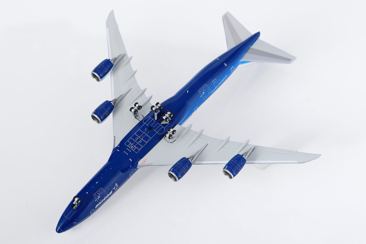 1/400 Boeing Company B747-8 Blue "House livery" B631001 - image 5