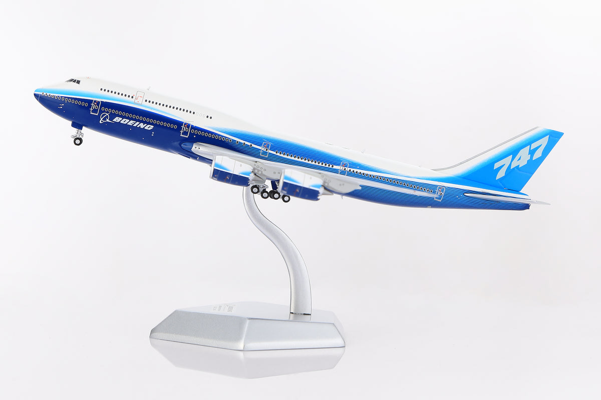 1/400 Boeing Company B747-8 Blue "House livery" B631001 - image 10