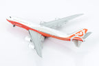 1/400 Boeing Company B747-8 Red "House livery" B631002 - image 6