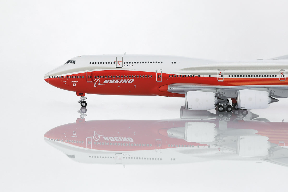 1/400 Boeing Company B747-8 Red "House livery" B631002 - image 12