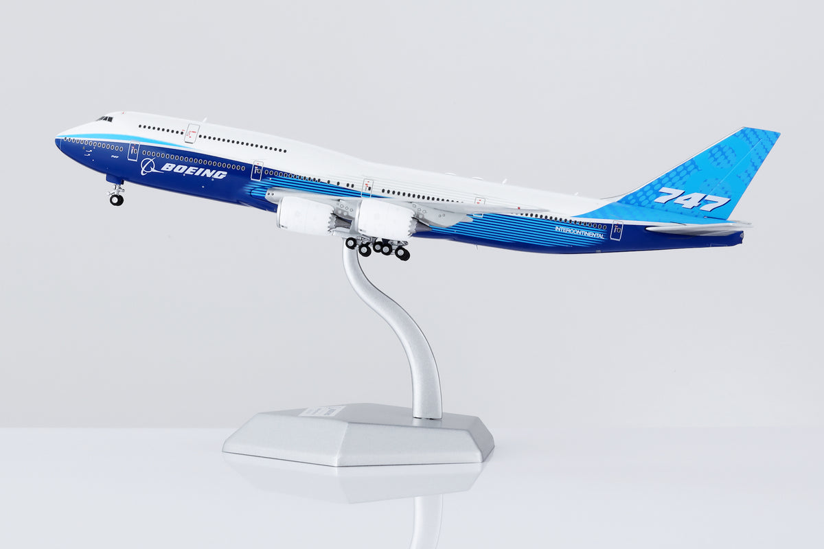 1/400 Boeing Company B747-8 Blue "House livery" B631003 - image 9