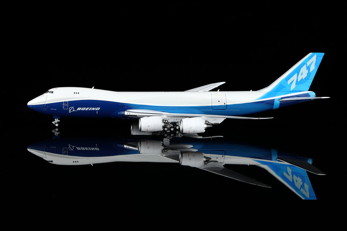 1/400 Boeing Company B747-8F B631005C Interactive Series - image 2