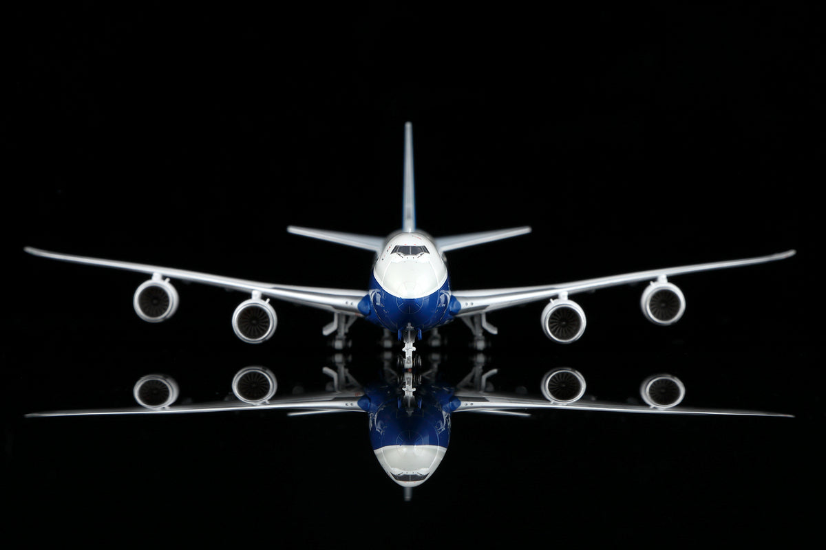 1/400 Boeing Company B747-8F B631005C Interactive Series - image 3
