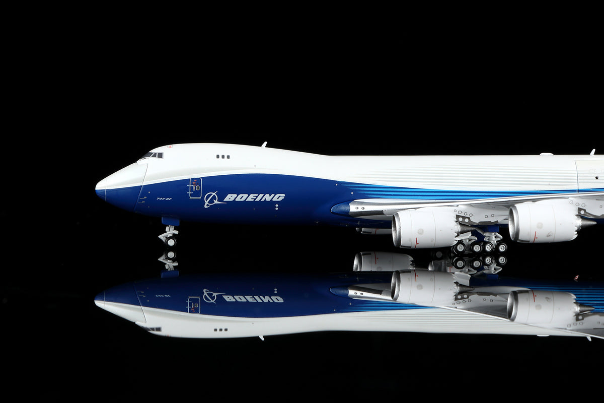 1/400 Boeing Company B747-8F B631005C Interactive Series - image 6