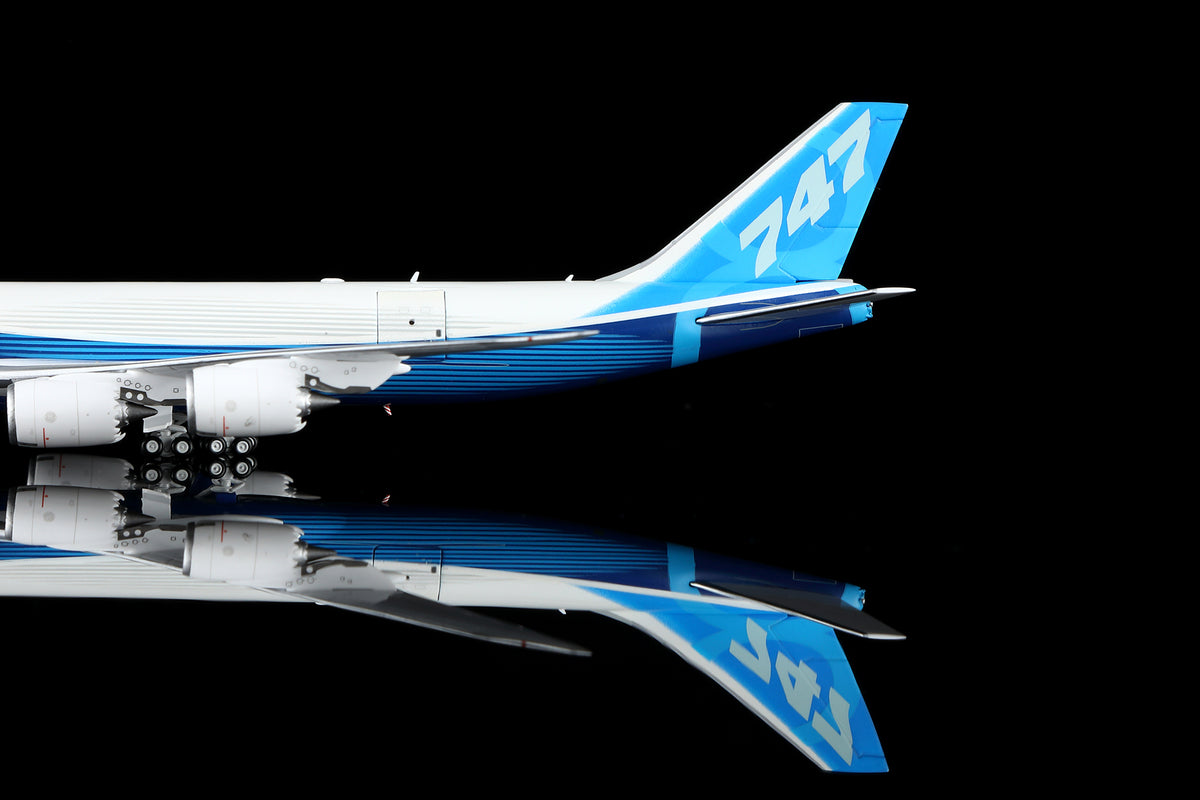 1/400 Boeing Company B747-8F B631005C Interactive Series - image 7