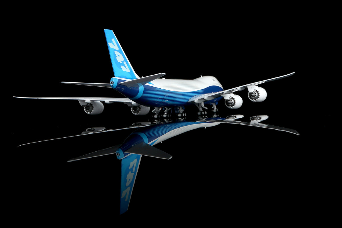 1/400 Boeing Company B747-8F B631005C Interactive Series - image 9