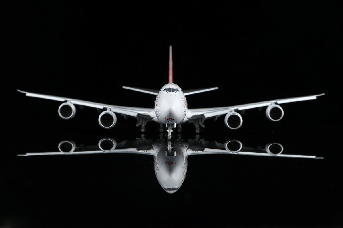 1/400 Cargolux Boeing 747-8F LX-VCC B632001 - image 9