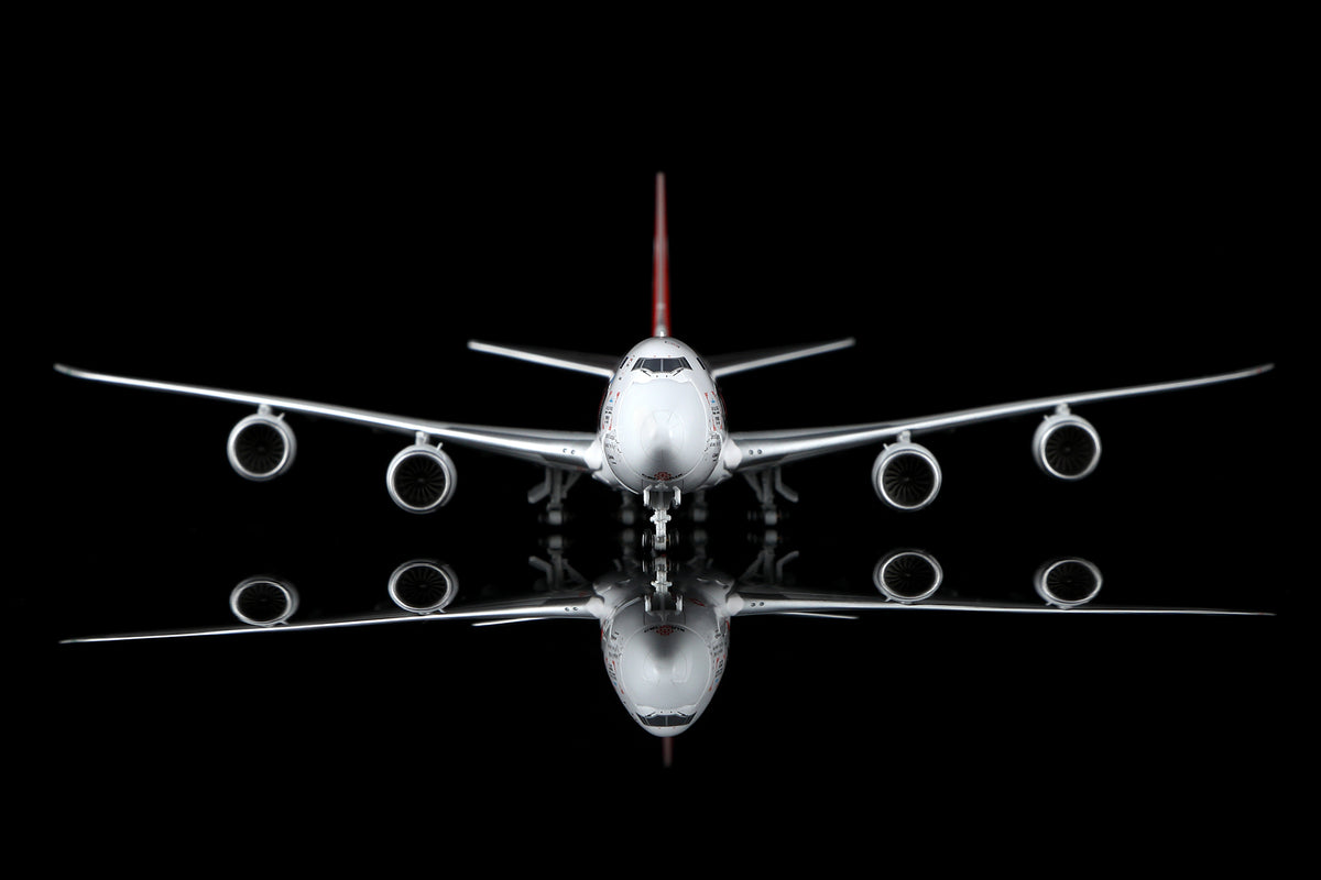 1/400 Cargolux Boeing 747-8F LX-VCC B632001C Interactive Series - image 6