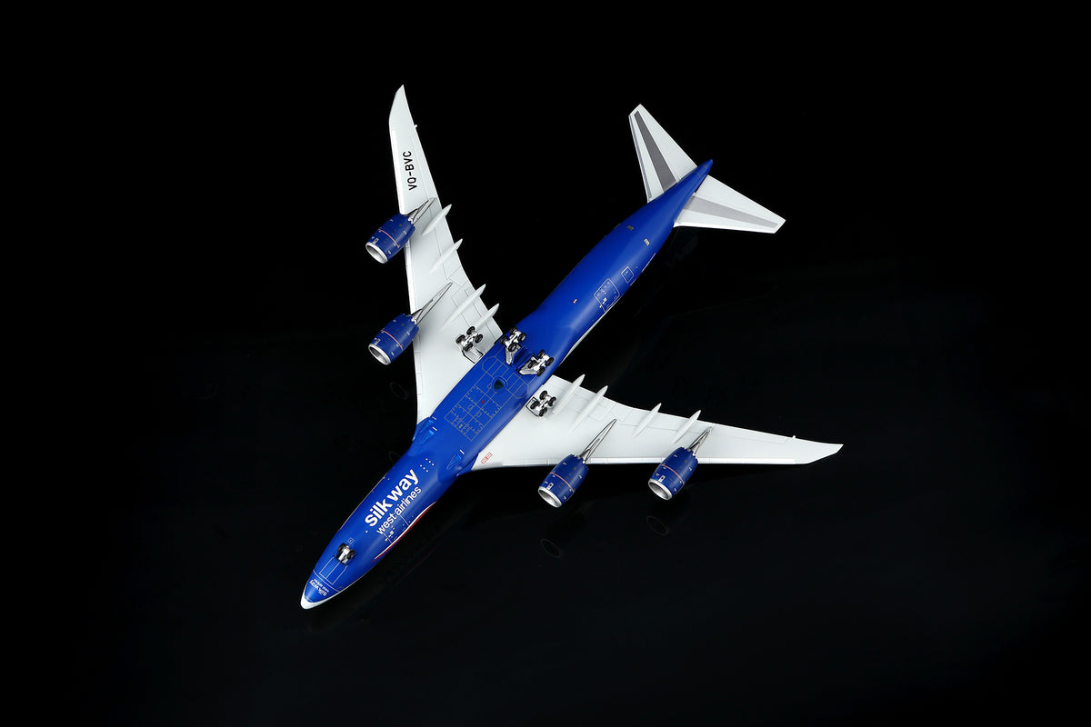1/400 Silk Way West Airlines B747-8F VQ-BVC B632502 - image 11