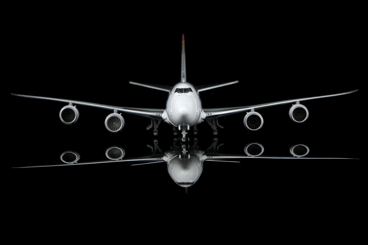 1/400 Hongyuan Group Boeing 747-8F OE-LFC B633001C Interactive Series - image 3