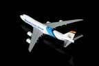 1/400 Hongyuan Group Boeing 747-8F OE-LFC B633001C Interactive Series - image 9