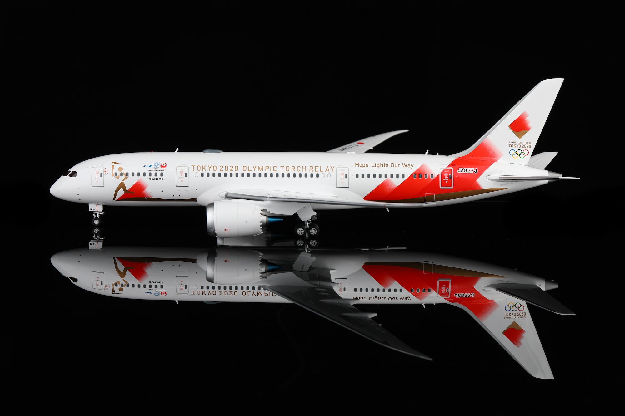 Japan Airlines B787-8 JA837J "Torch Relay" diecast aircraft model