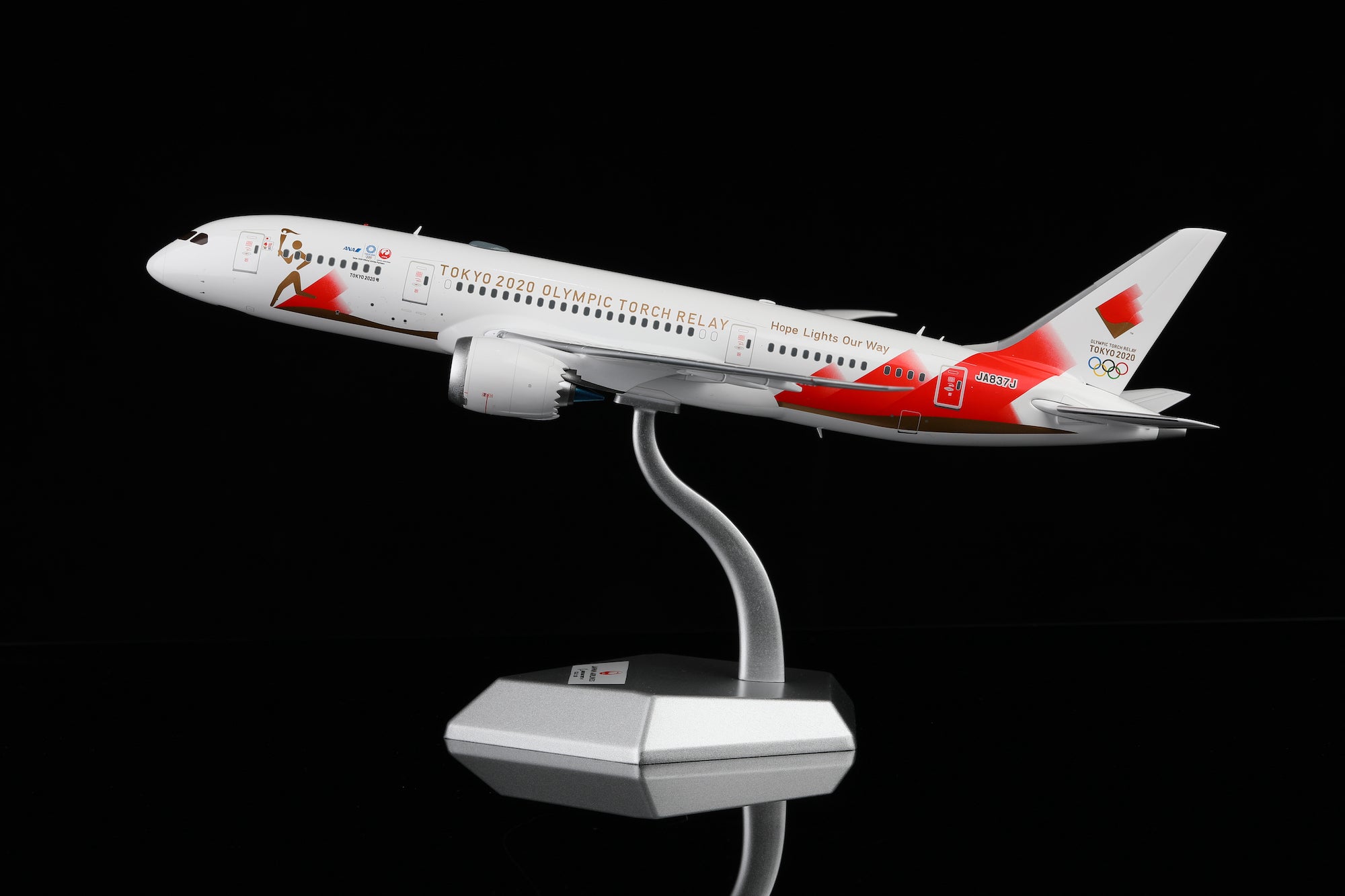Japan Airlines B787-8 JA837J "Torch Relay" diecast aircraft model
