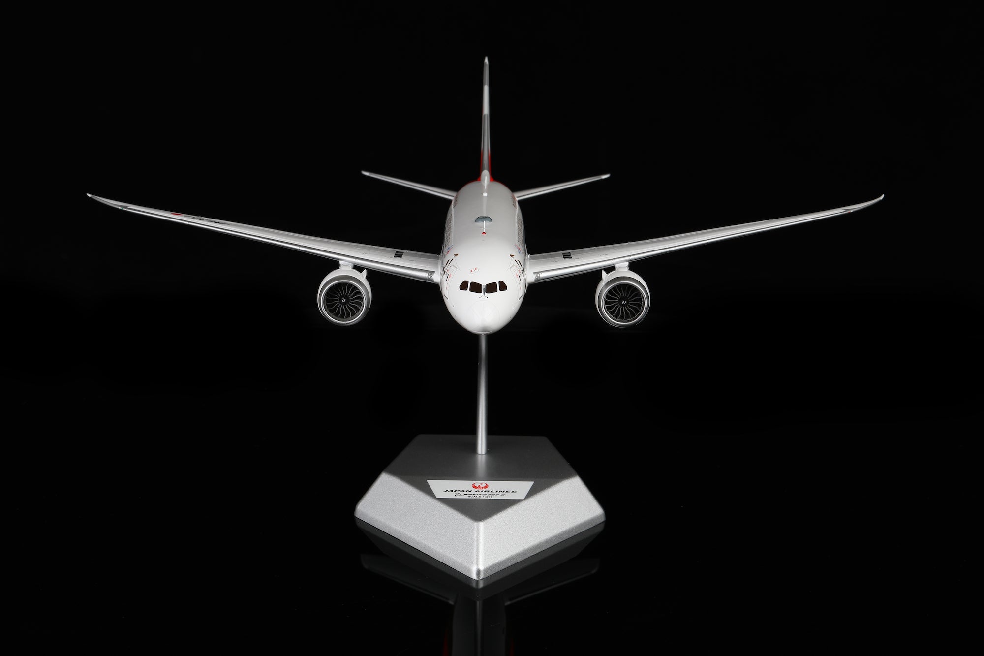 Japan Airlines B787-8 JA837J "Torch Relay" diecast aircraft model