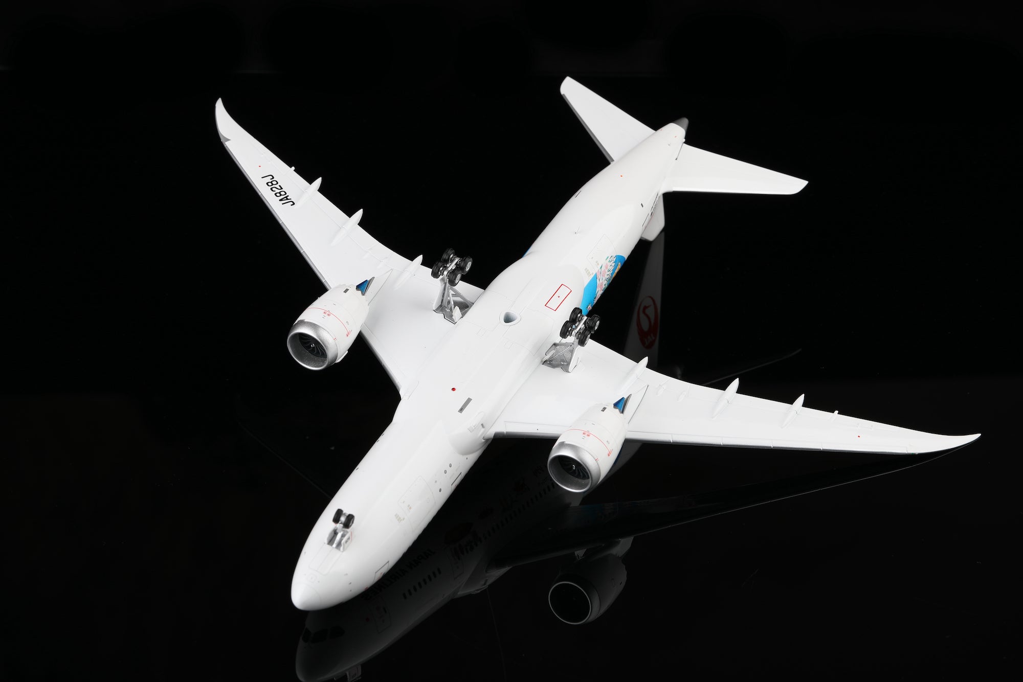 Japan Airlines B787-8 JA828J "Studio Ghibli" diecast aircraft model