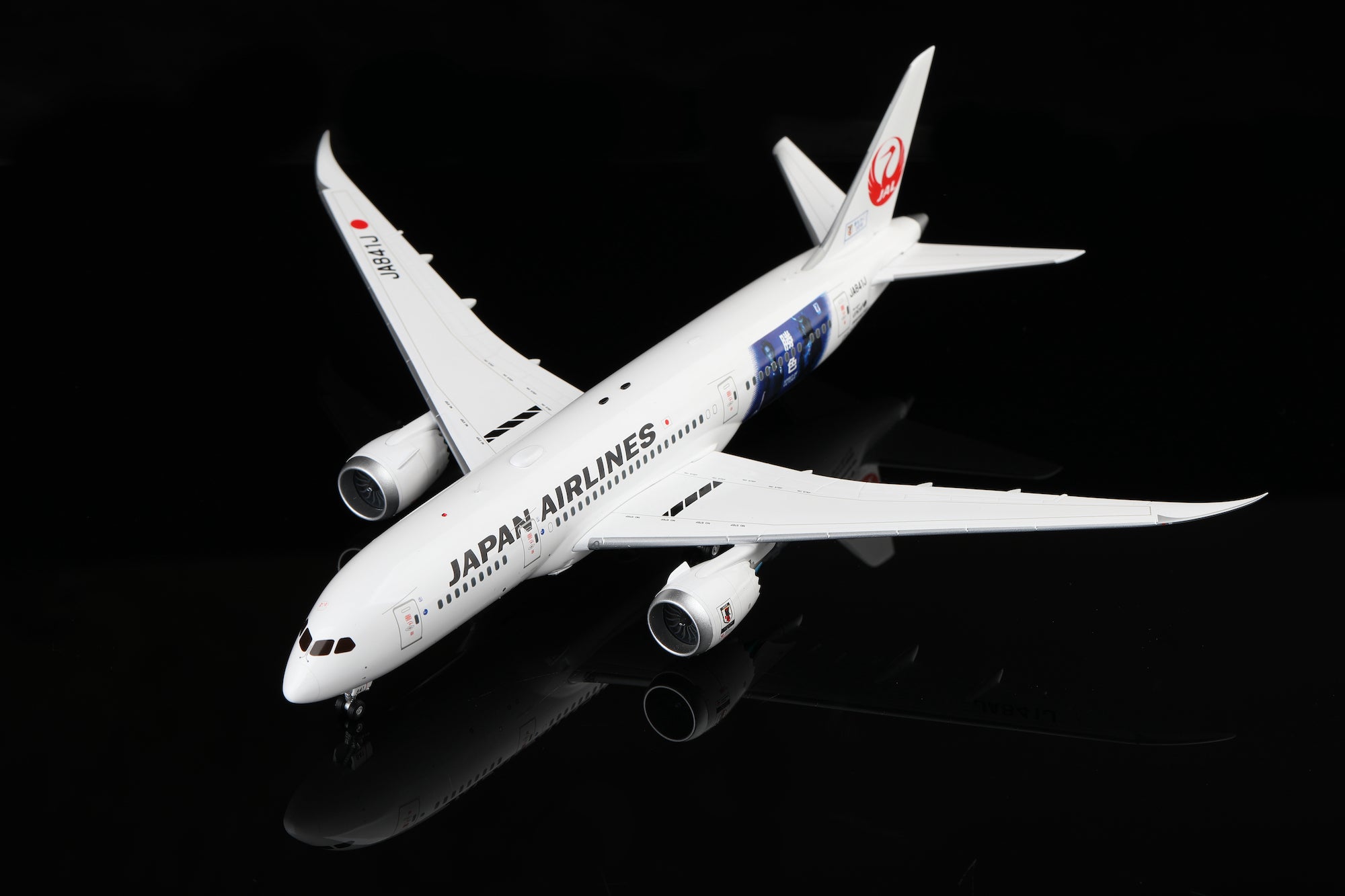Japan Airlines B787-8 JA841J "Spirit of Victory" diecast aircraft model