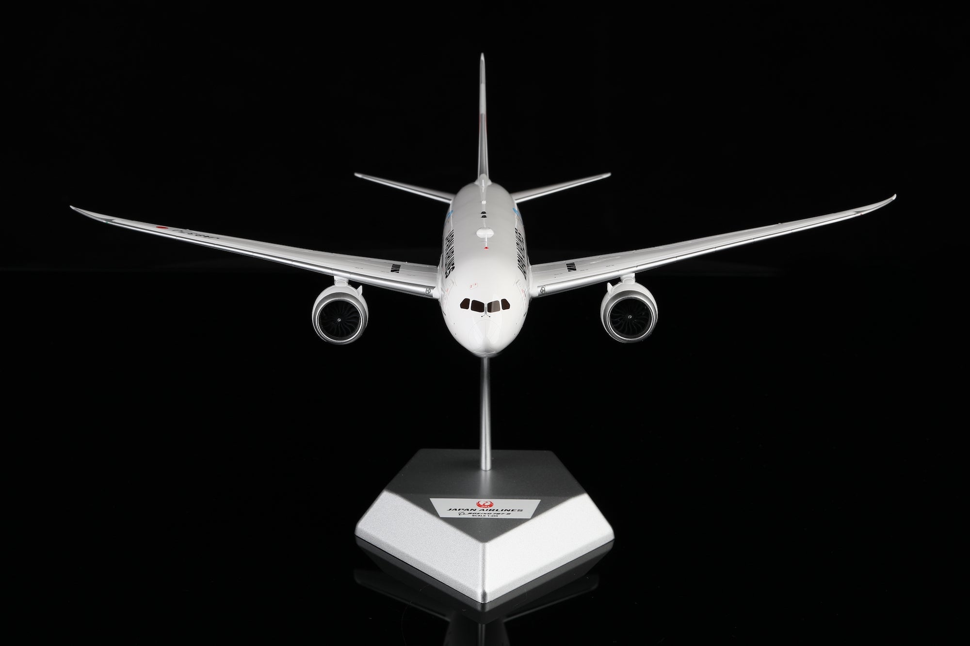 Japan Airlines B787-8 JA837J "Doraemon" diecast aircraft model