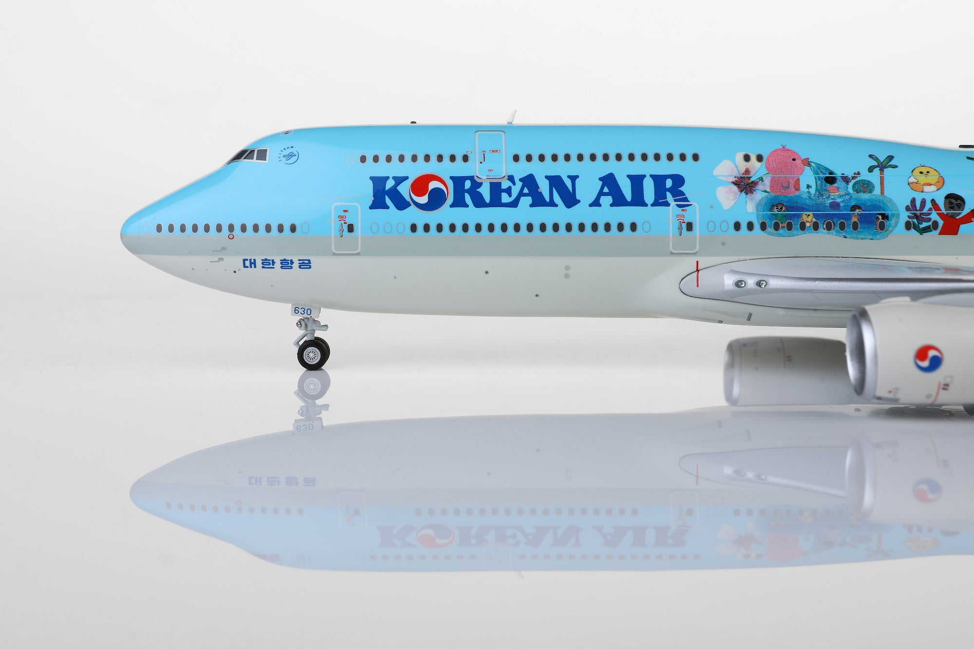 Korean Air B747-8 HL7630 "11th Children's Drawing Contest Livery" diecast aircraft model