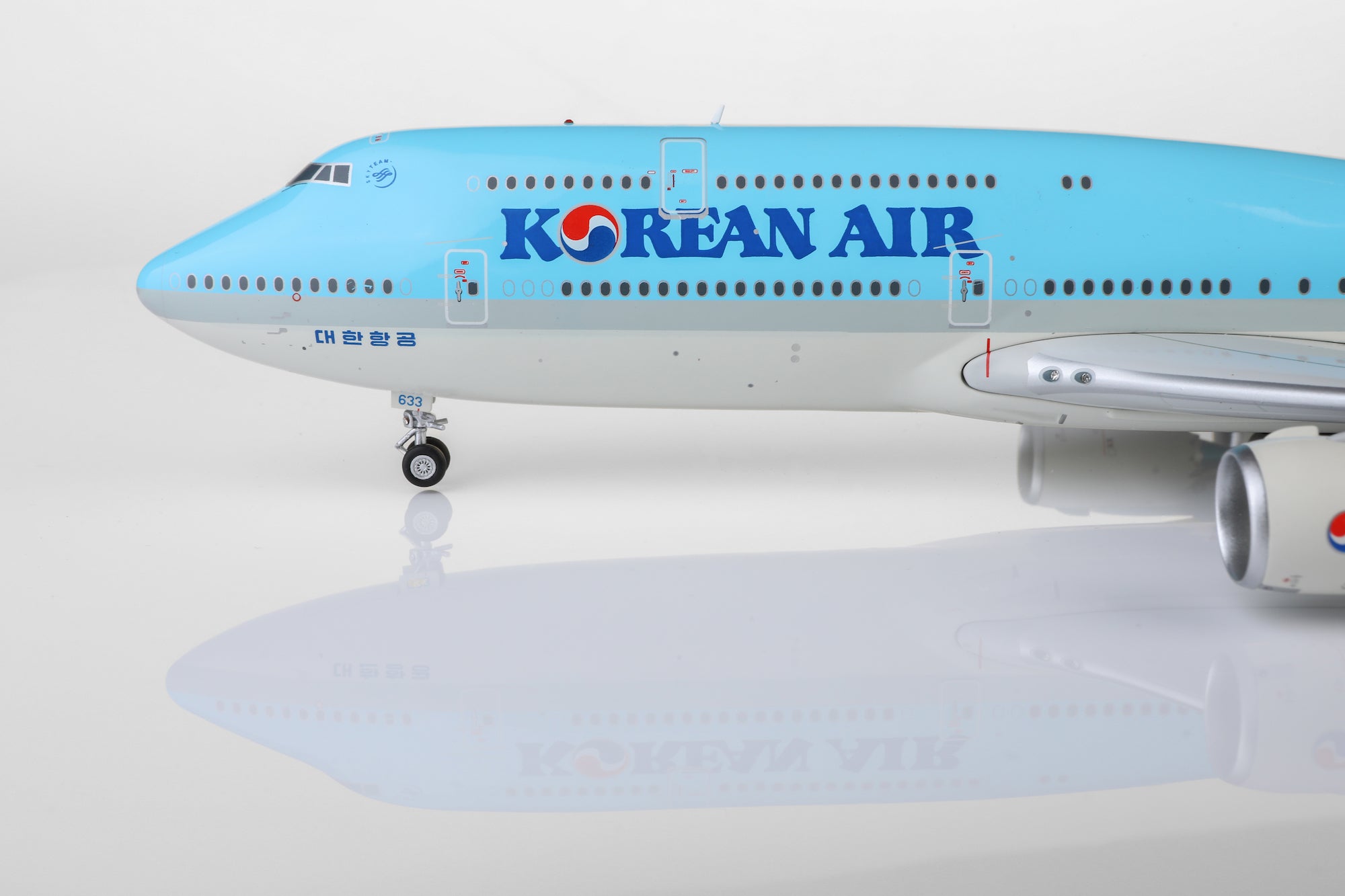Korean Air B747-8 HL7633 diecast aircraft model
