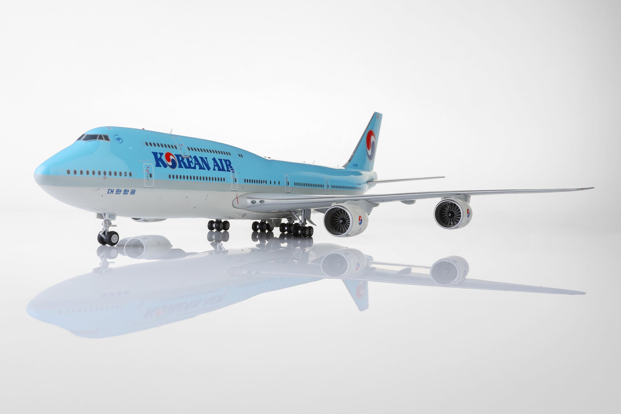 Korean Air B747-8 HL7633 diecast aircraft model