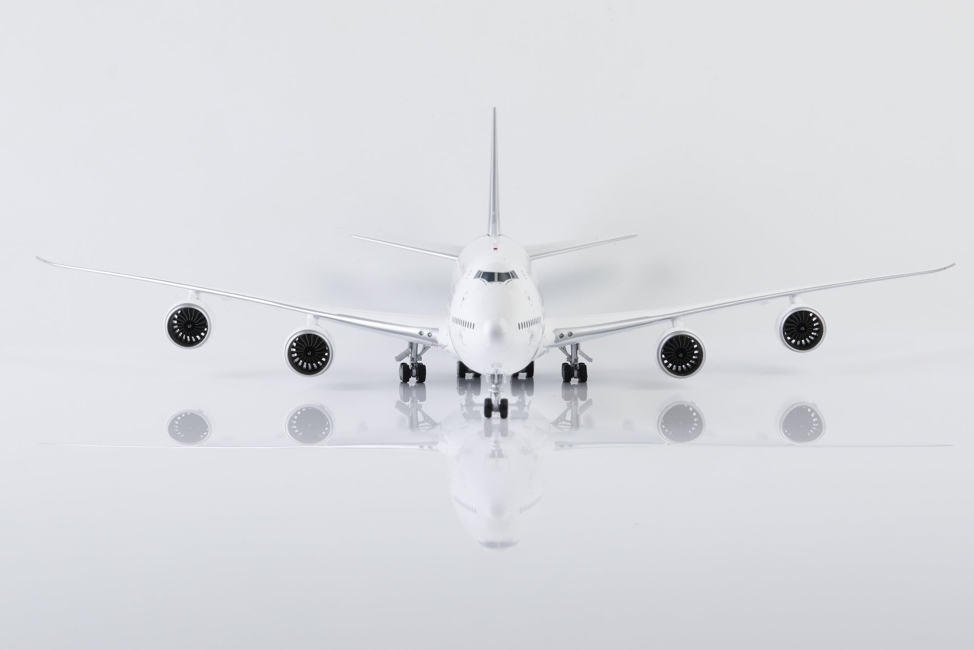 Lufthansa B747-8 D-ABYA diecast aircraft model
