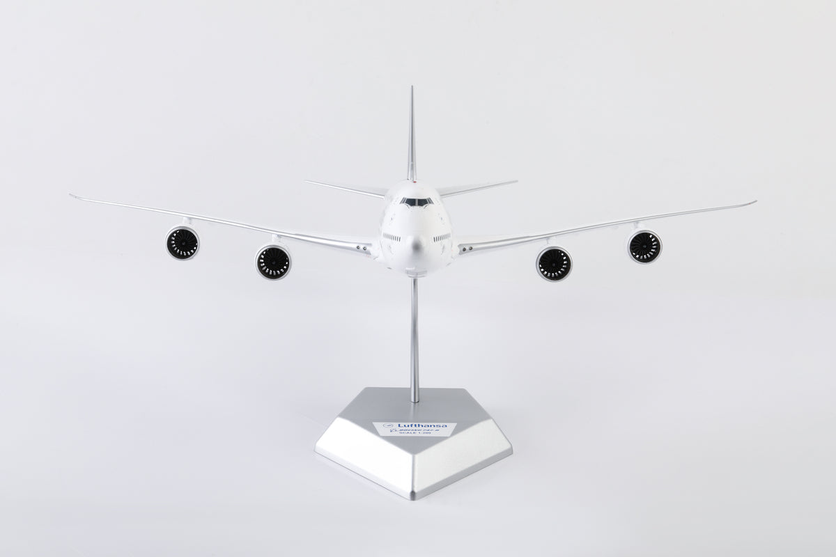 Lufthansa B747-8 D-ABYA diecast aircraft model