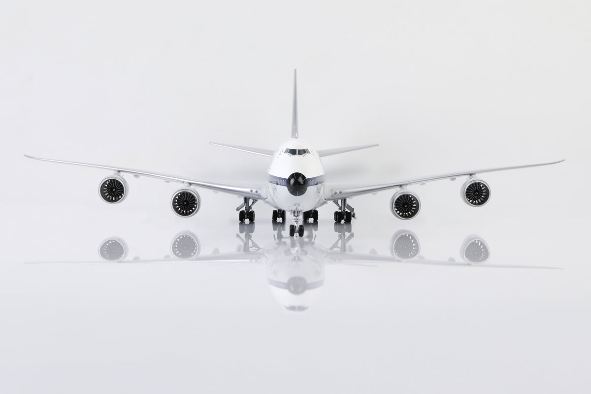 Lufthansa B747-8 D-ABYT diecast aircraft model