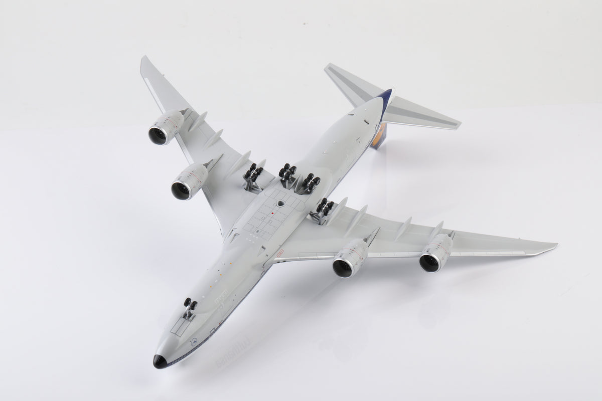 Lufthansa B747-8 D-ABYT diecast aircraft model