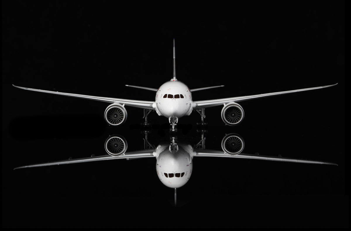Thai Airways B787-8 HS-TQA diecast aircraft model