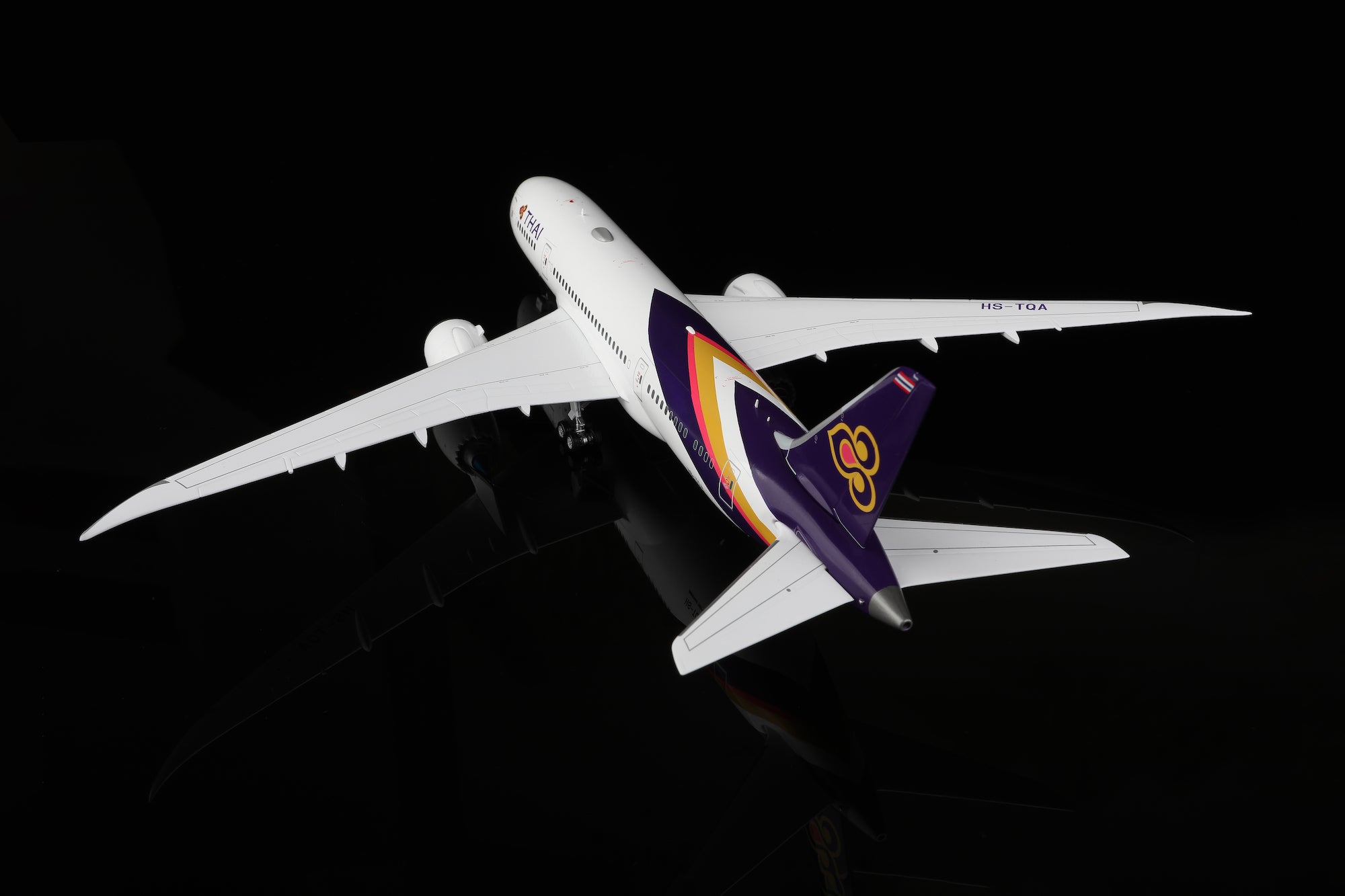 Thai Airways B787-8 HS-TQA diecast aircraft model