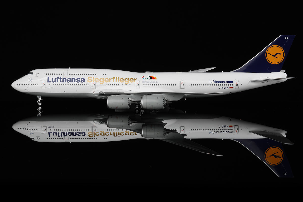 Lufthansa B747-8 D-ABYK diecast aircraft model
