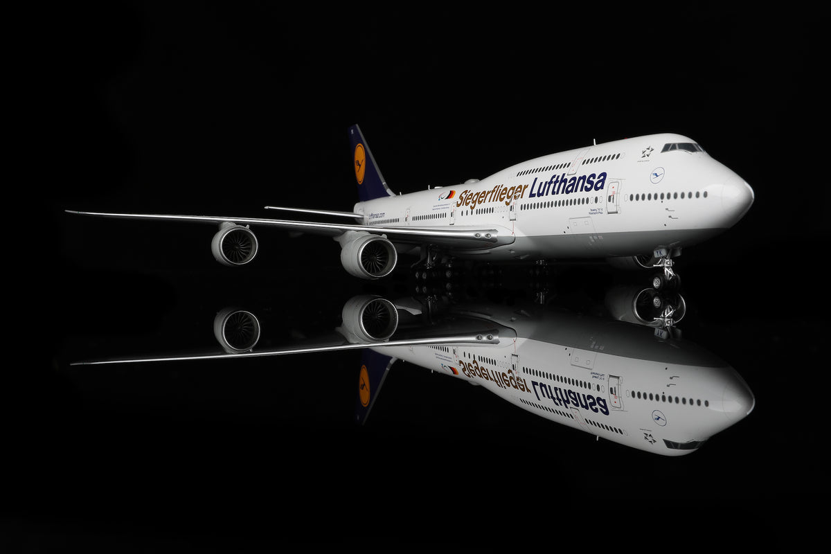 Lufthansa B747-8 D-ABYK diecast aircraft model