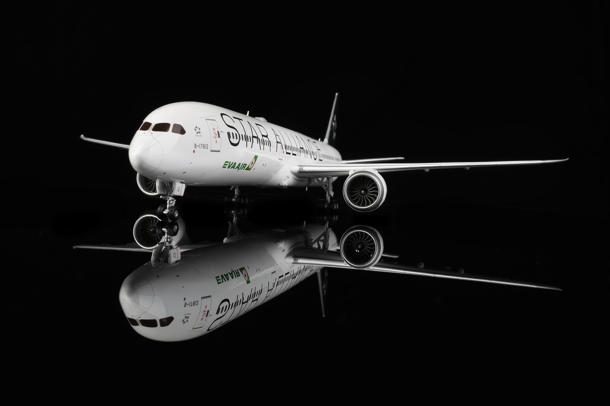 EVA Air B787-10 B-17812 "star Alliance Livery" diecast aircraft model