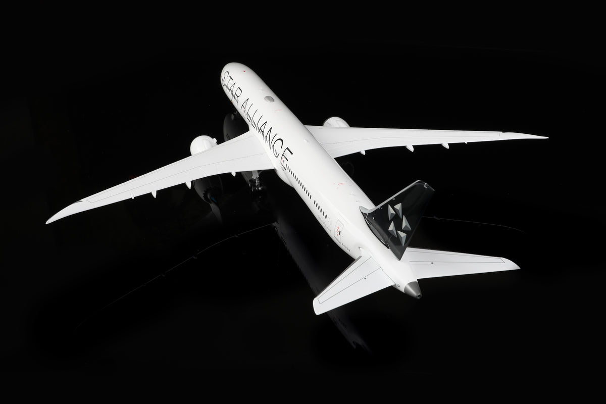 EVA Air B787-10 B-17812 "star Alliance Livery" diecast aircraft model