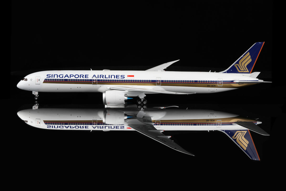 Singapore Airlines B787-10 9V-SCN diecast aircraft model