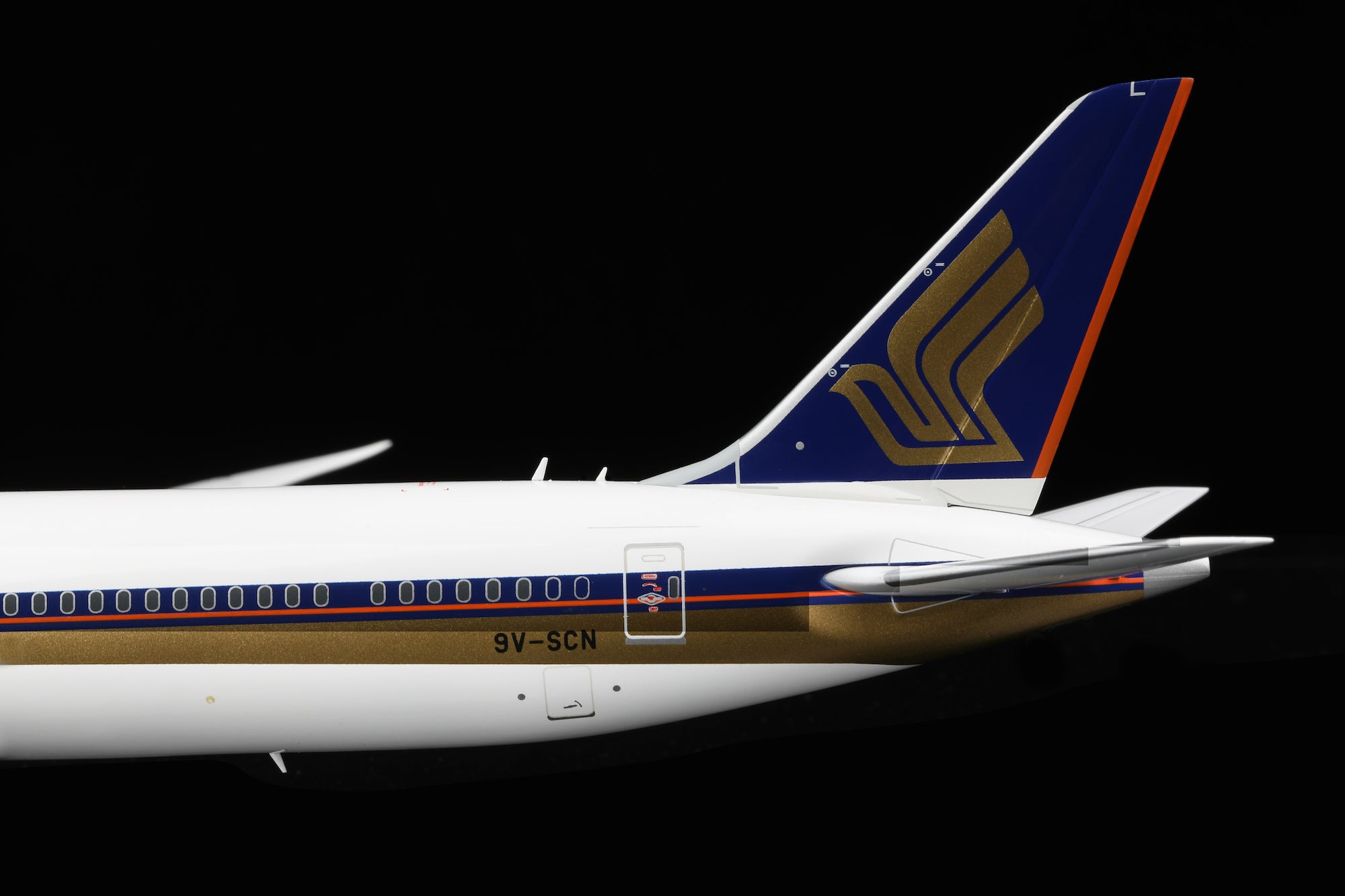 Singapore Airlines B787-10 9V-SCN diecast aircraft model