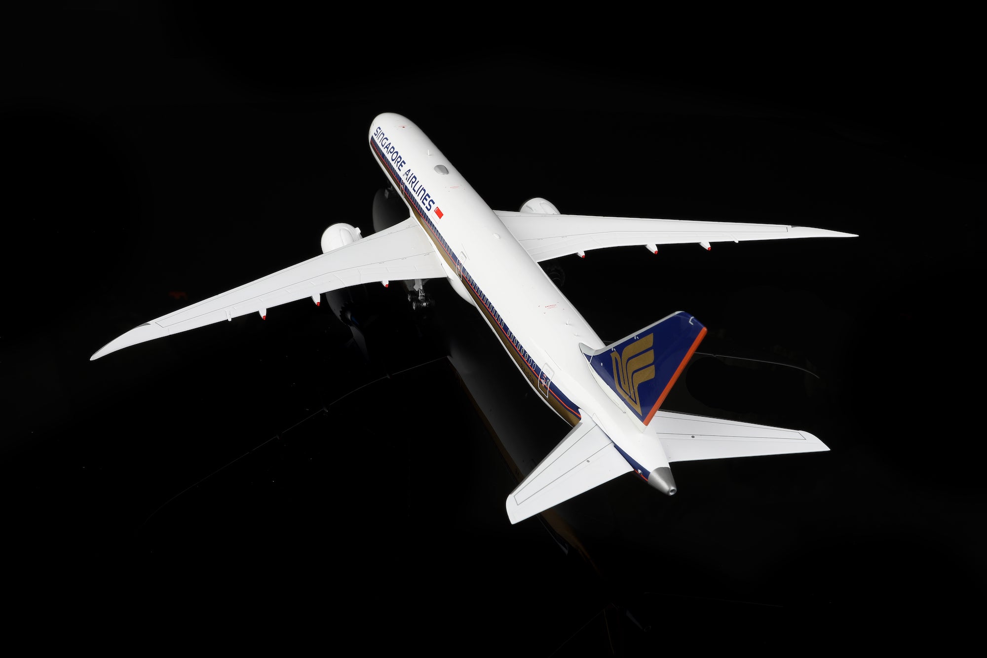 Singapore Airlines B787-10 9V-SCN diecast aircraft model