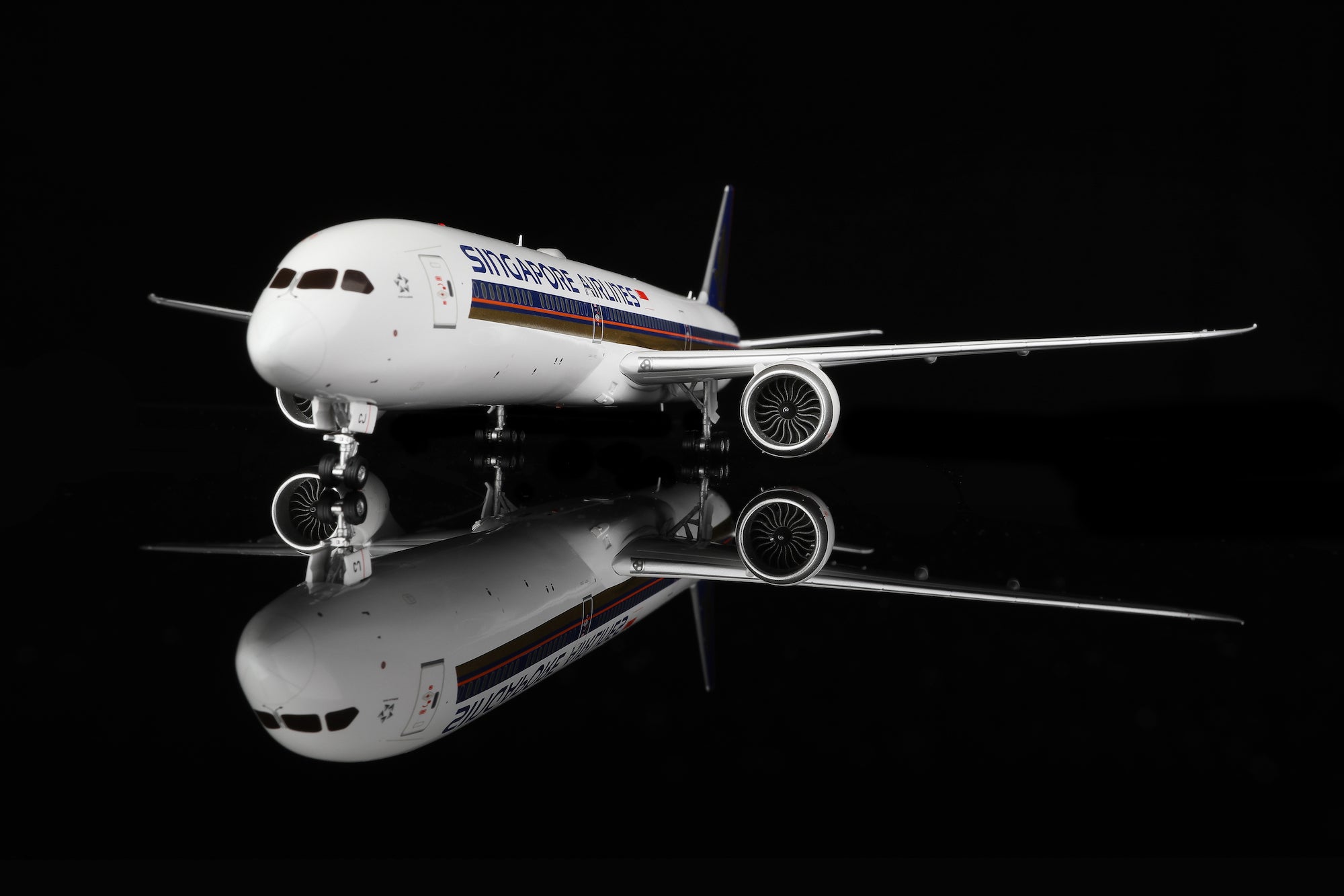 Singapore Airlines B787-10 9V-SCJ diecast aircraft model