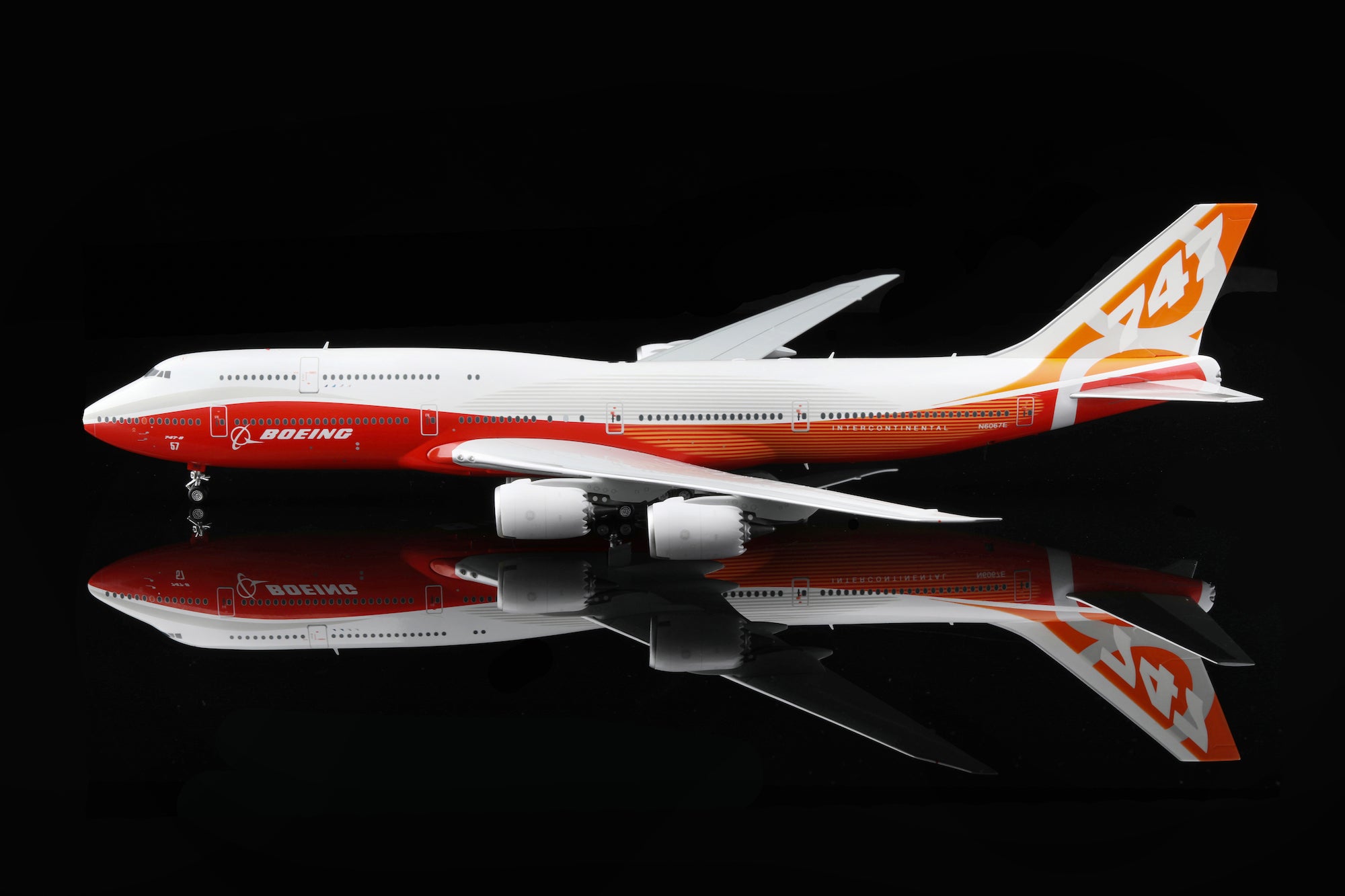 Boeing 747-8 Boeing House "Sunrise" colours N6067E diecast aircraft model