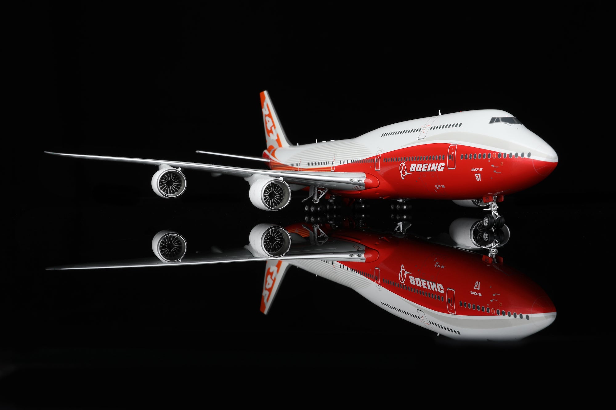 Boeing 747-8 Boeing House "Sunrise" colours N6067E diecast aircraft model