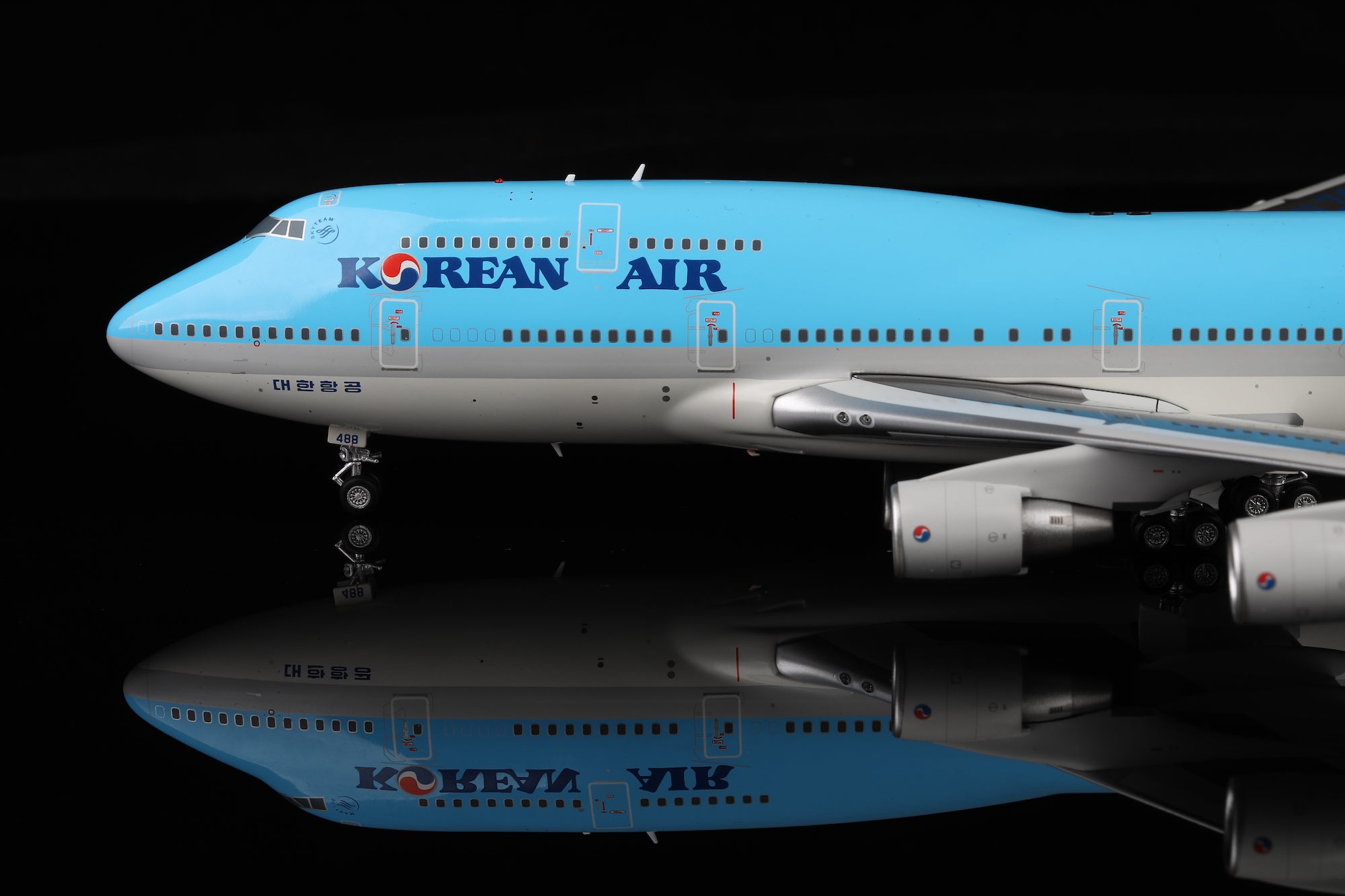 Korean Air B747-400 HL7488 diecast aircraft model