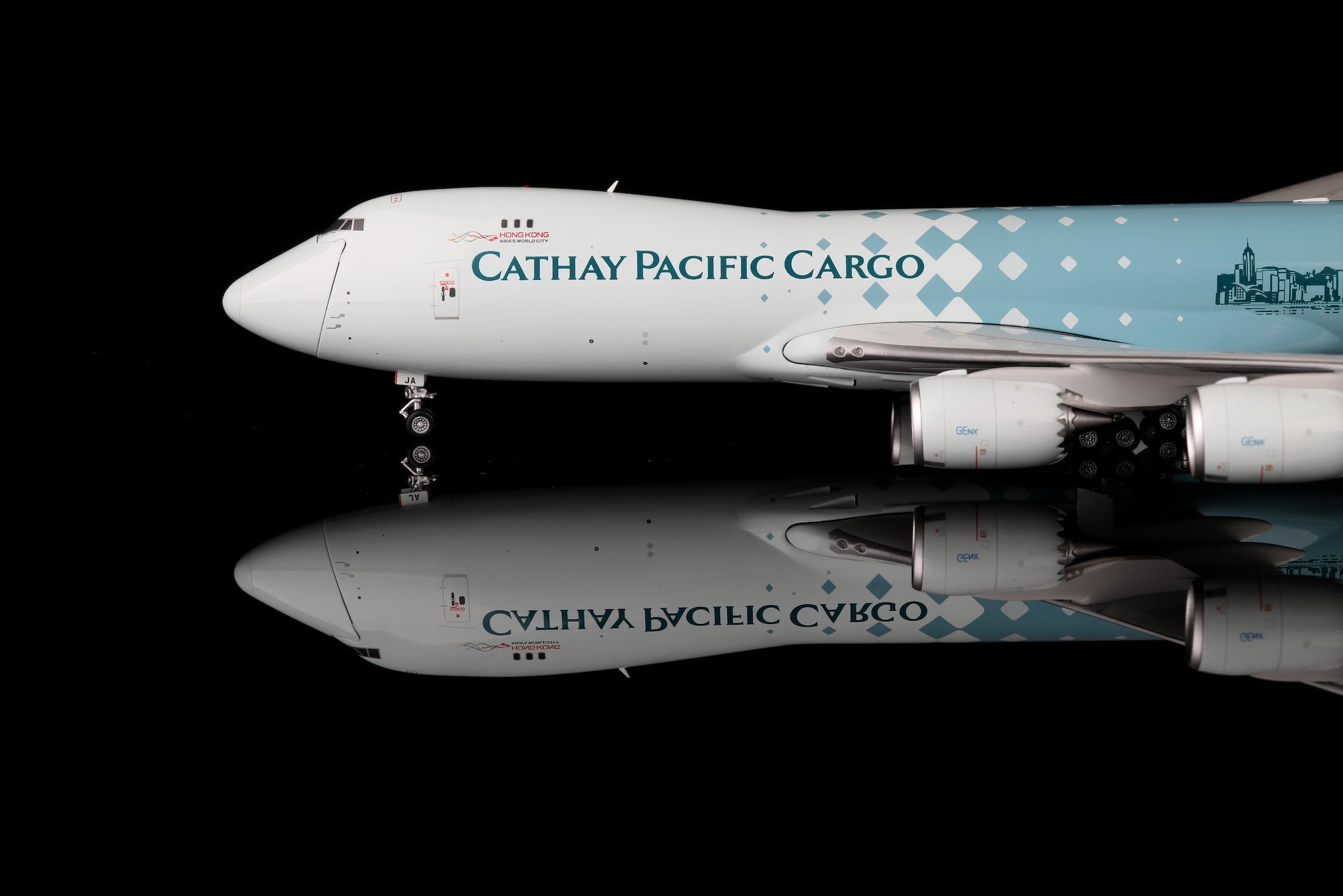 Cathay Pacific Cargo B747-8F B-LJA diecast aircraft model