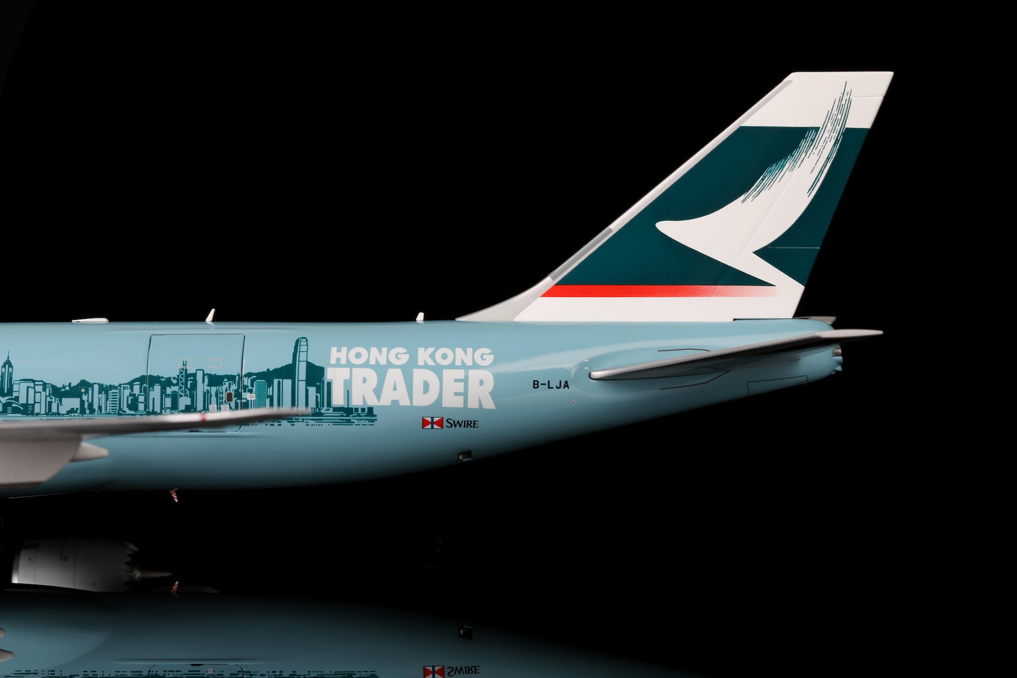 Cathay Pacific Cargo B747-8F B-LJA diecast aircraft model