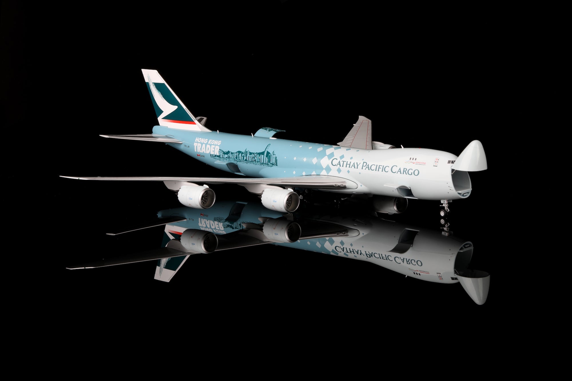 Cathay Pacific Cargo B747-8F B-LJA diecast aircraft model