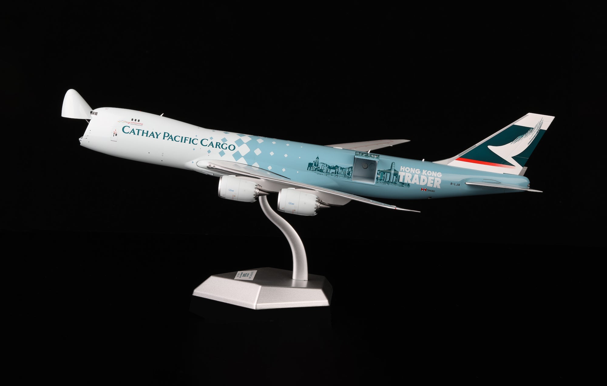 Cathay Pacific Cargo B747-8F B-LJA diecast aircraft model
