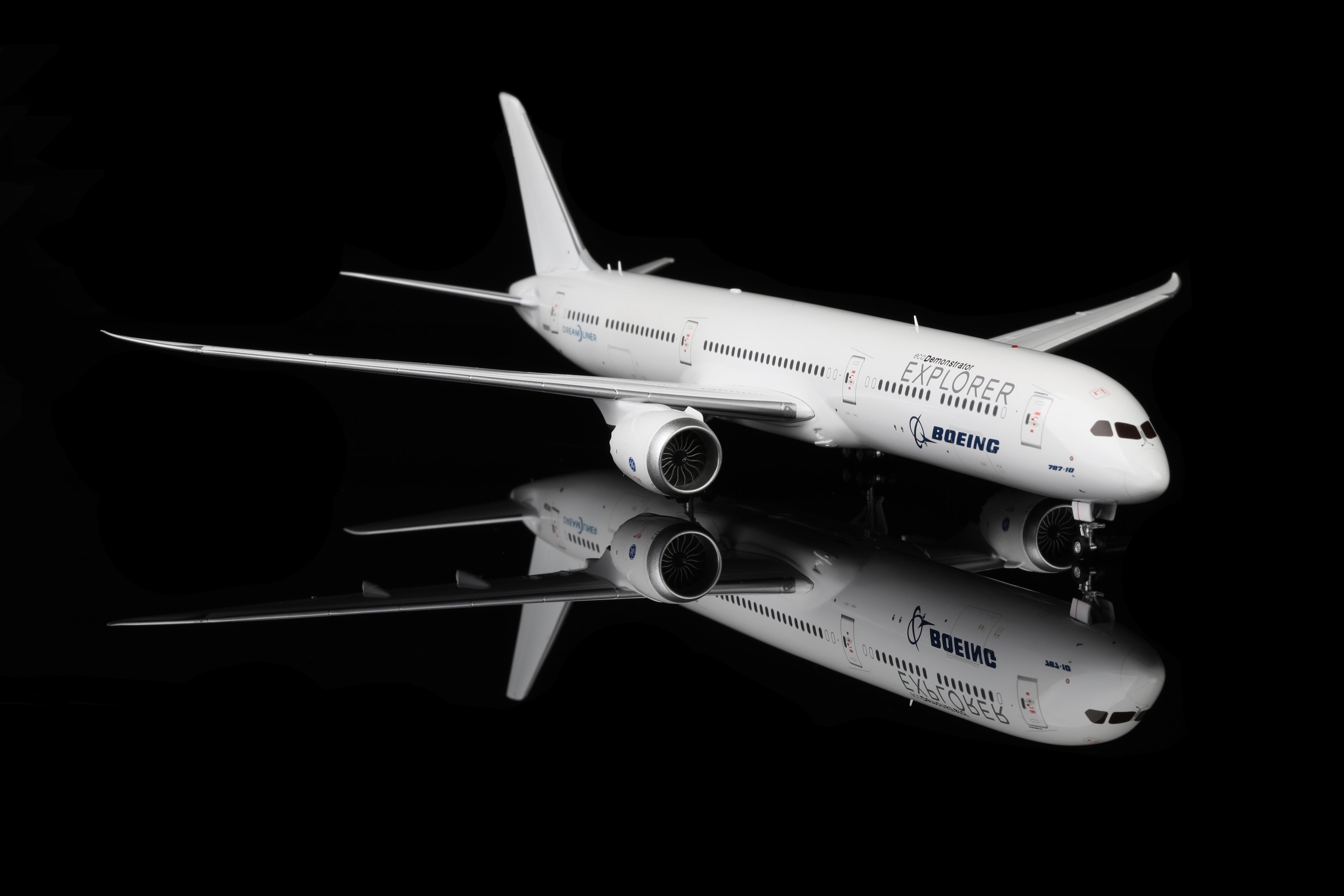 Boeing 787-10 Dreamliner Boeing House Color N829OV diecast aircraft model