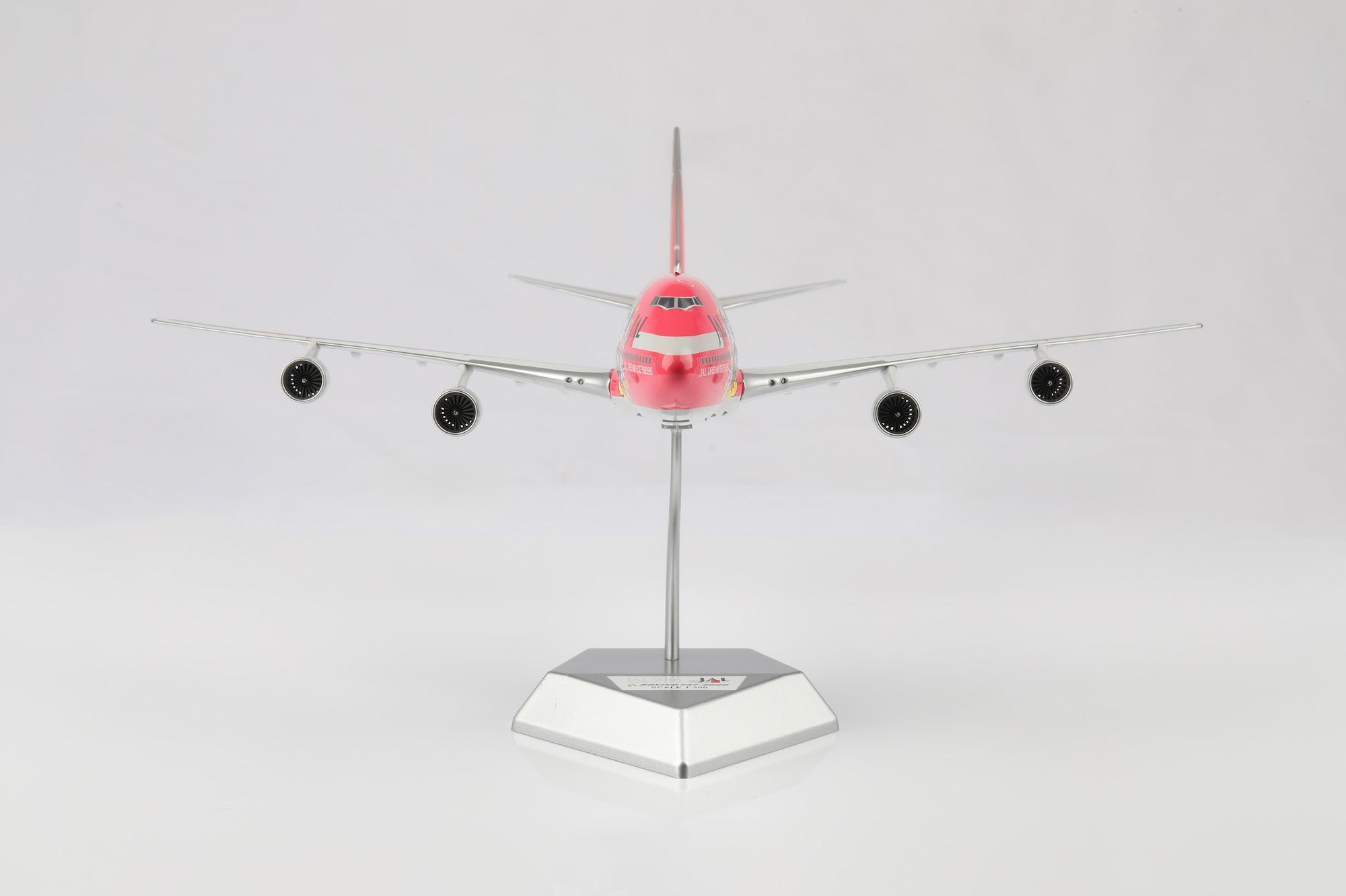 Japan Airlines B747-400 JA8904 diecast aircraft model